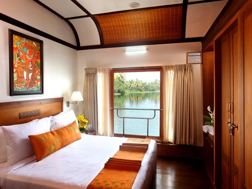 Vasundhara Sarovar Premiere Alappuzha Екстериор снимка