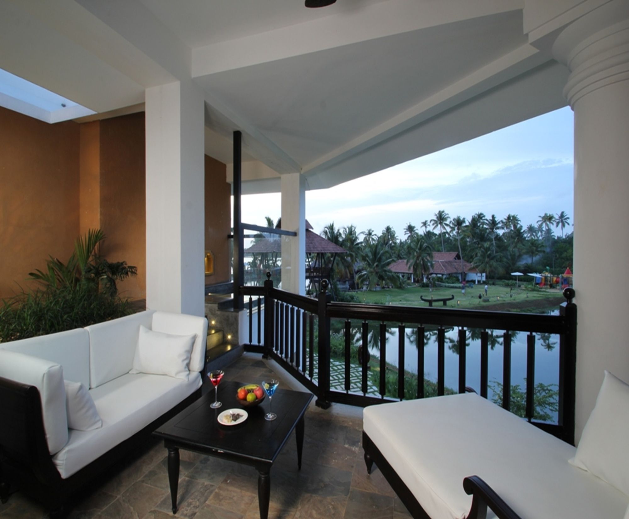 Vasundhara Sarovar Premiere Alappuzha Екстериор снимка