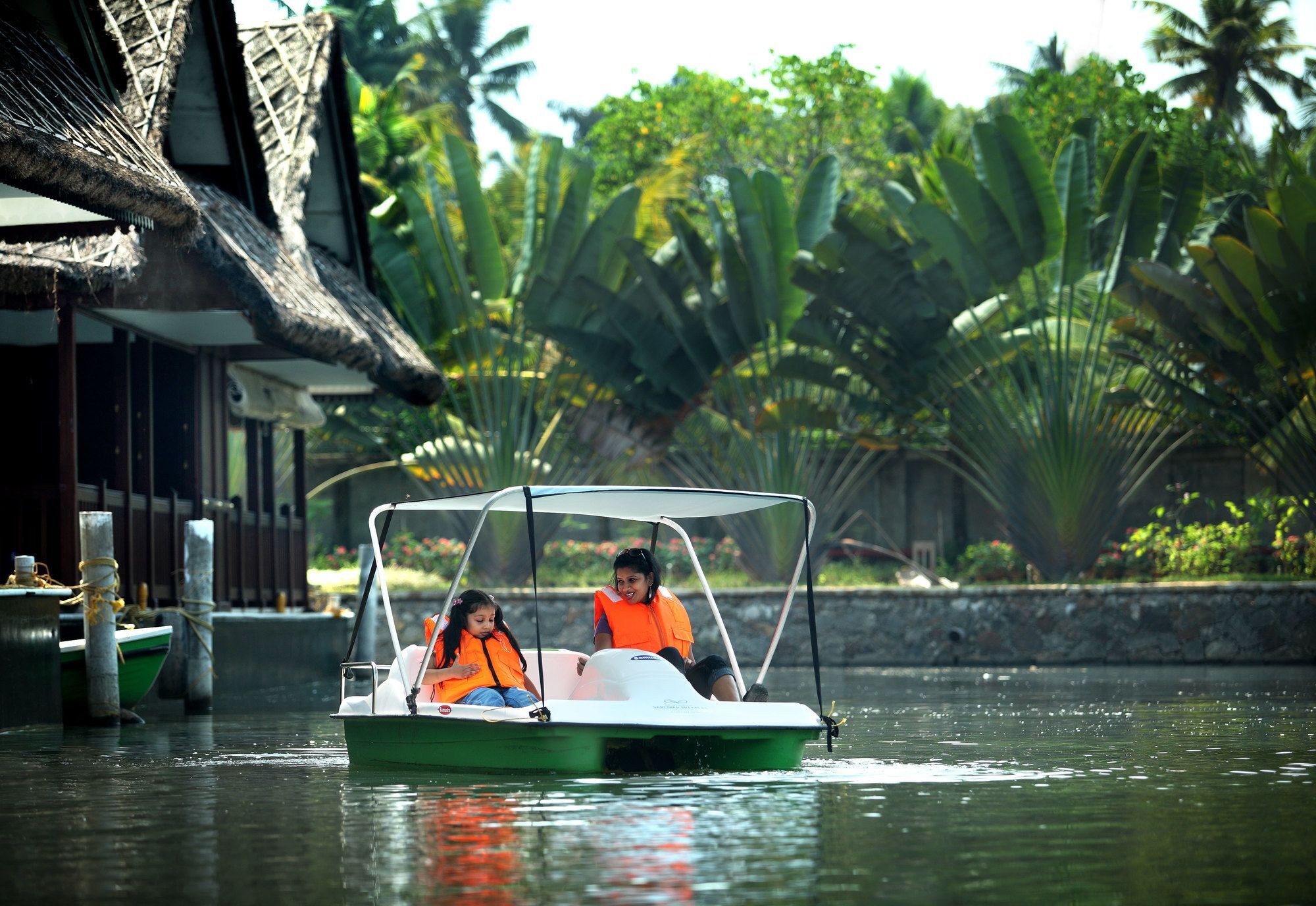 Vasundhara Sarovar Premiere Alappuzha Екстериор снимка