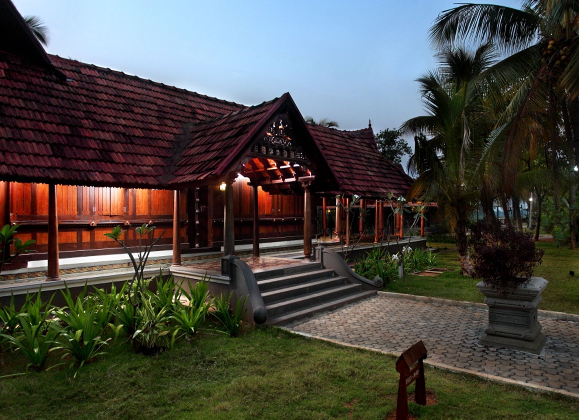 Vasundhara Sarovar Premiere Alappuzha Екстериор снимка