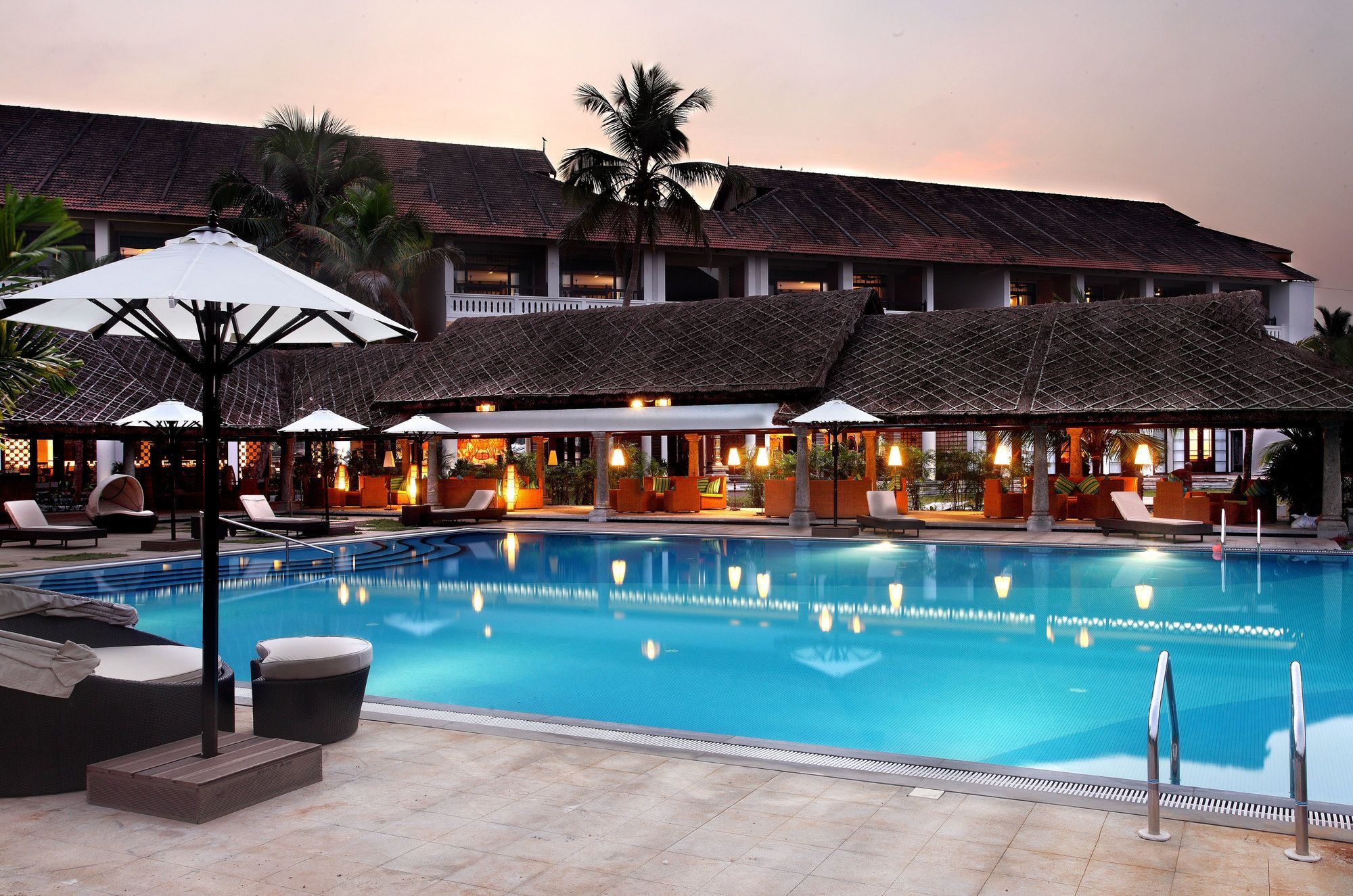 Vasundhara Sarovar Premiere Alappuzha Екстериор снимка